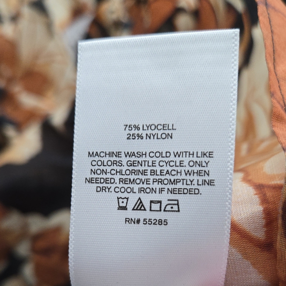 NWT Express Floral Peasant Blouse in Black and Cream and Burnt Orange Size L - Picture 5 of 7